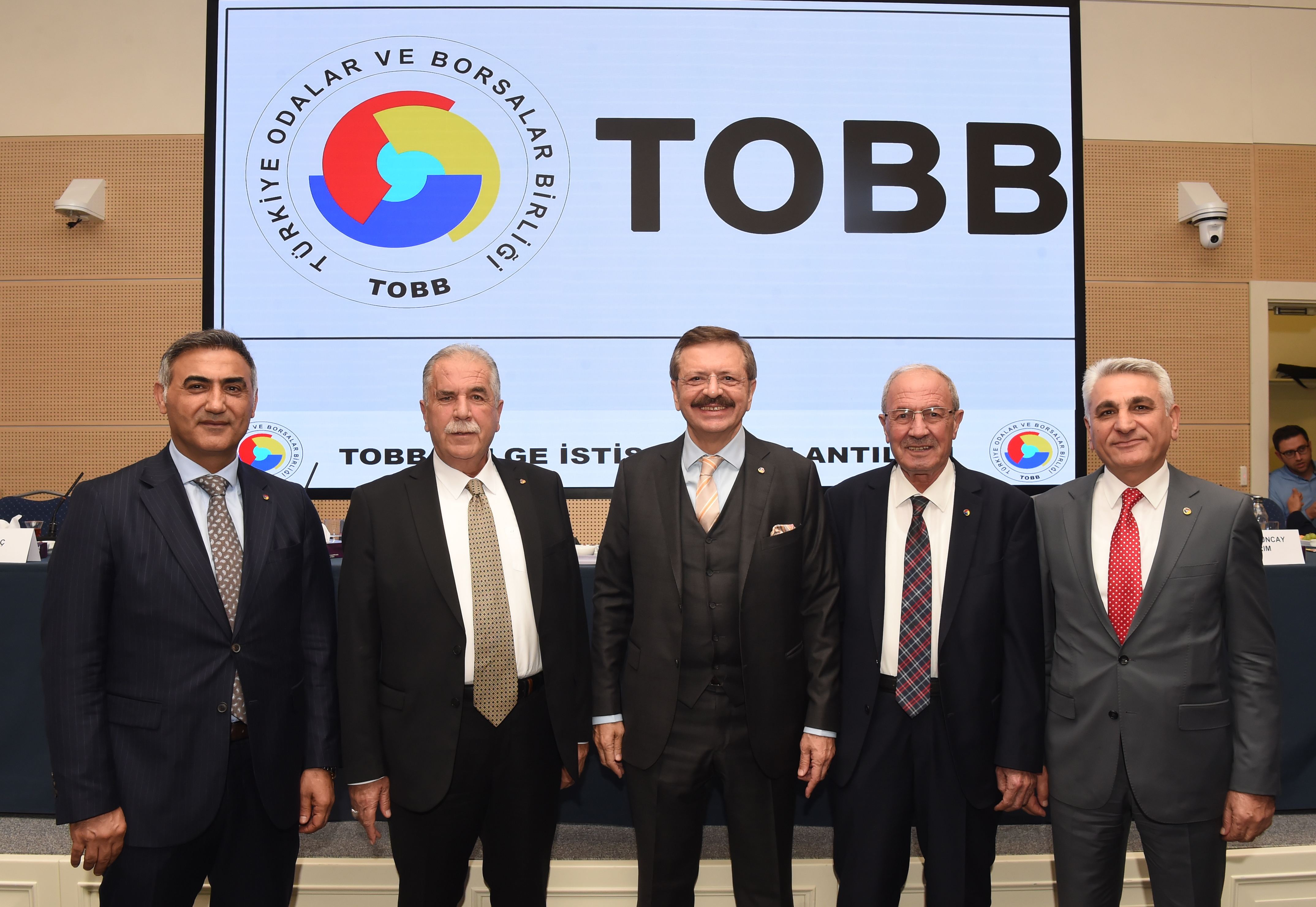 The presidents of the chambers/stock exchanges of the Eastern Anatolia and Southeastern Anatolia Regions met at TOBB